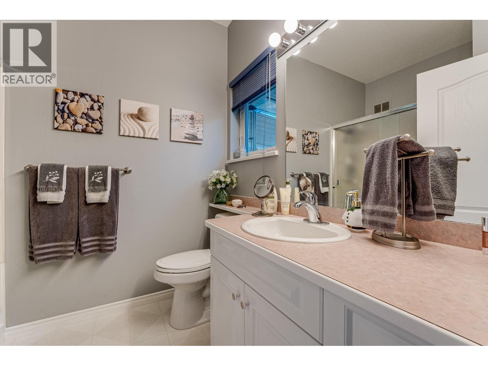 2642 Golf View Place, Blind Bay
