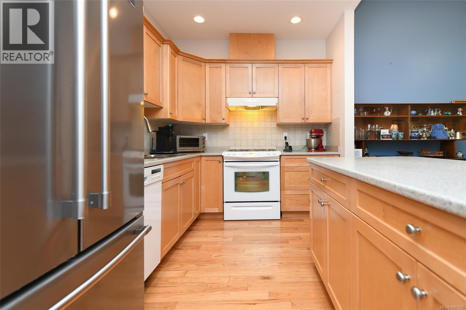 87 2001 Blue Jay Pl, Courtenay