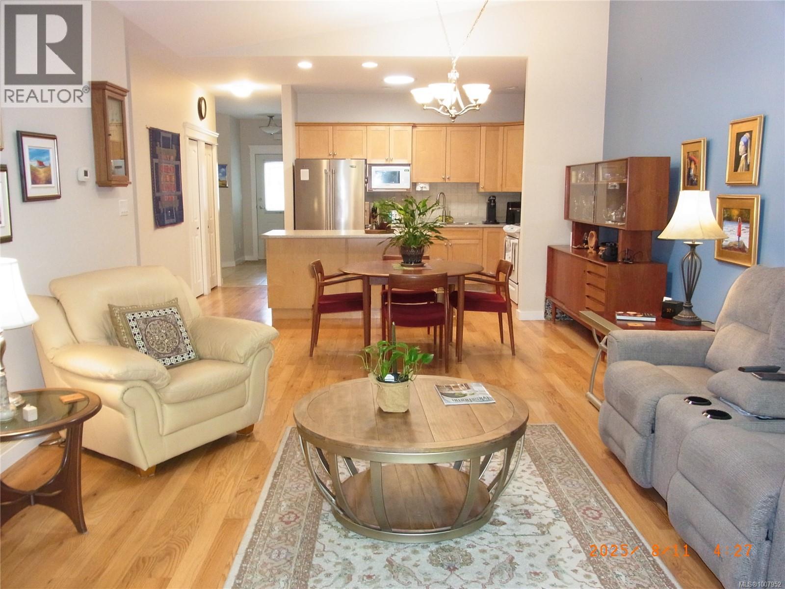 87 2001 Blue Jay Pl, Courtenay