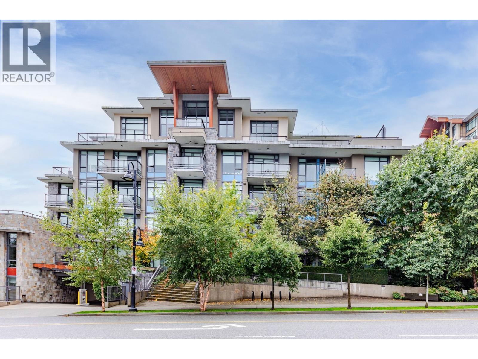 205 1295 CONIFER STREET, North Vancouver