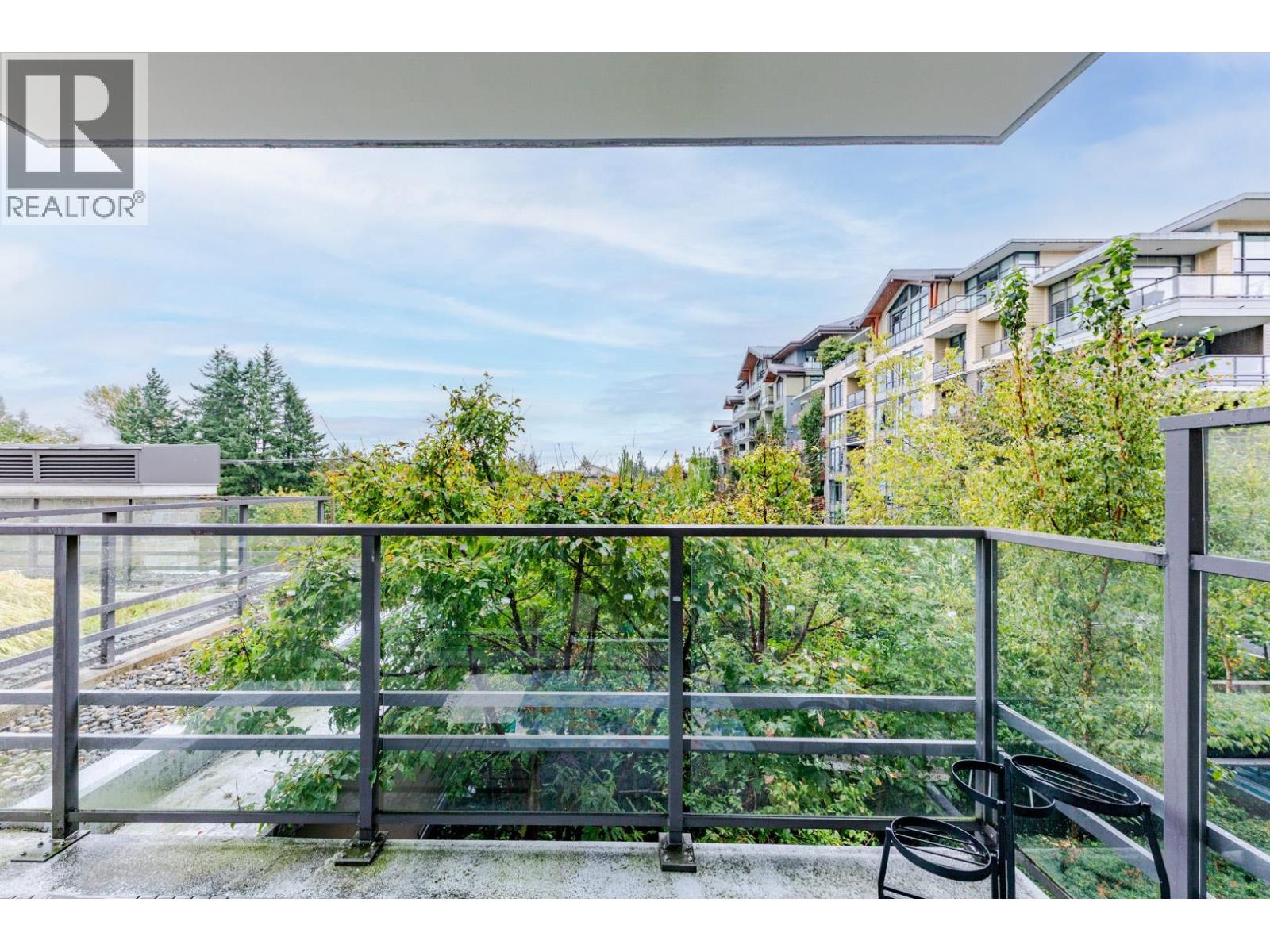 205 1295 CONIFER STREET, North Vancouver