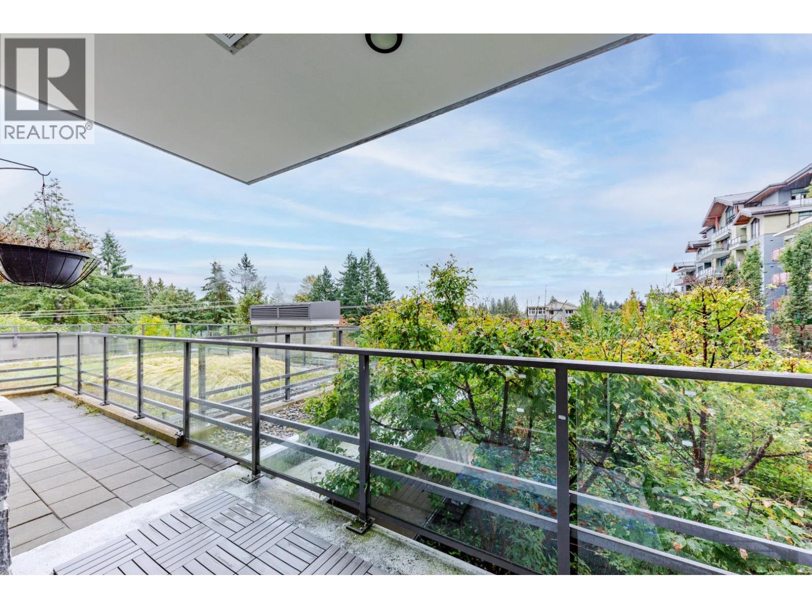 205 1295 CONIFER STREET, North Vancouver