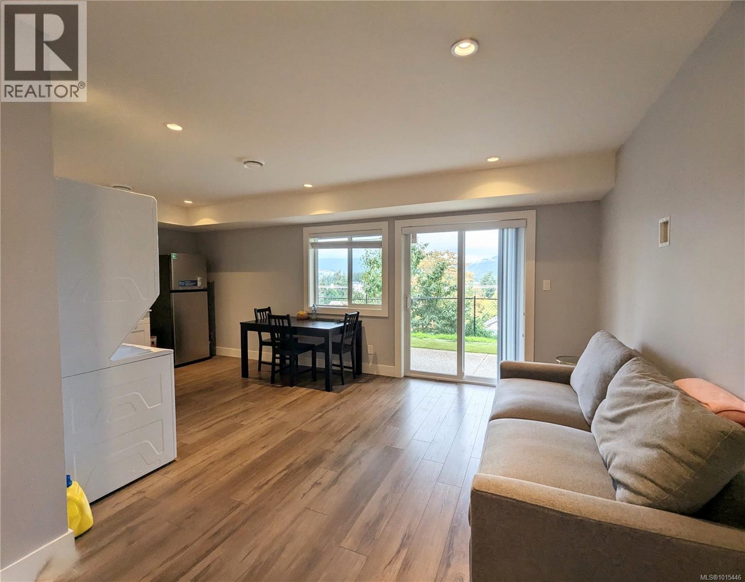 930 Peace Keeping Cres, Langford
