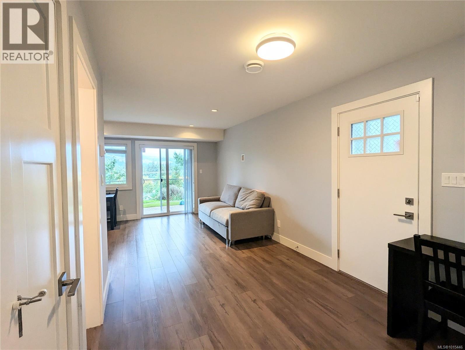 930 Peace Keeping Cres, Langford