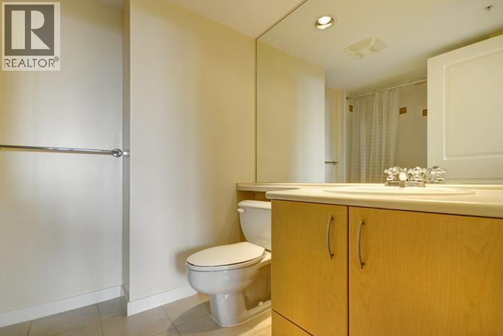 605 8460 GRANVILLE AVENUE, Richmond