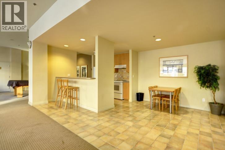 605 8460 GRANVILLE AVENUE, Richmond