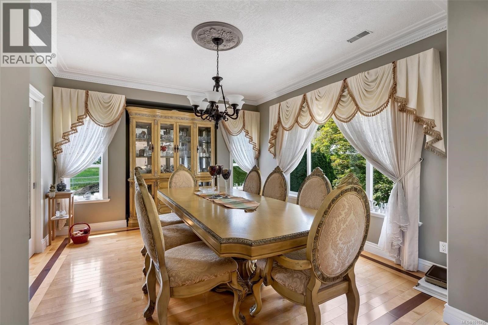  5549 Alderley Road, Saanich