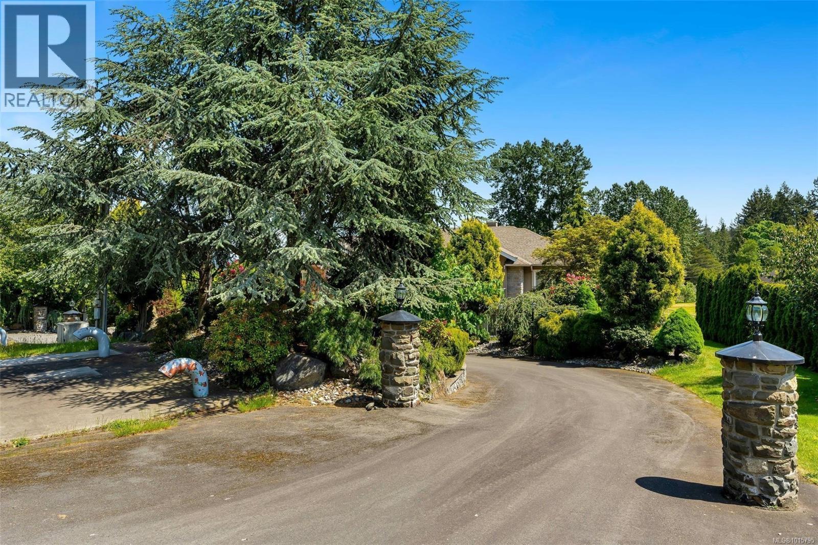  5549 Alderley Road, Saanich