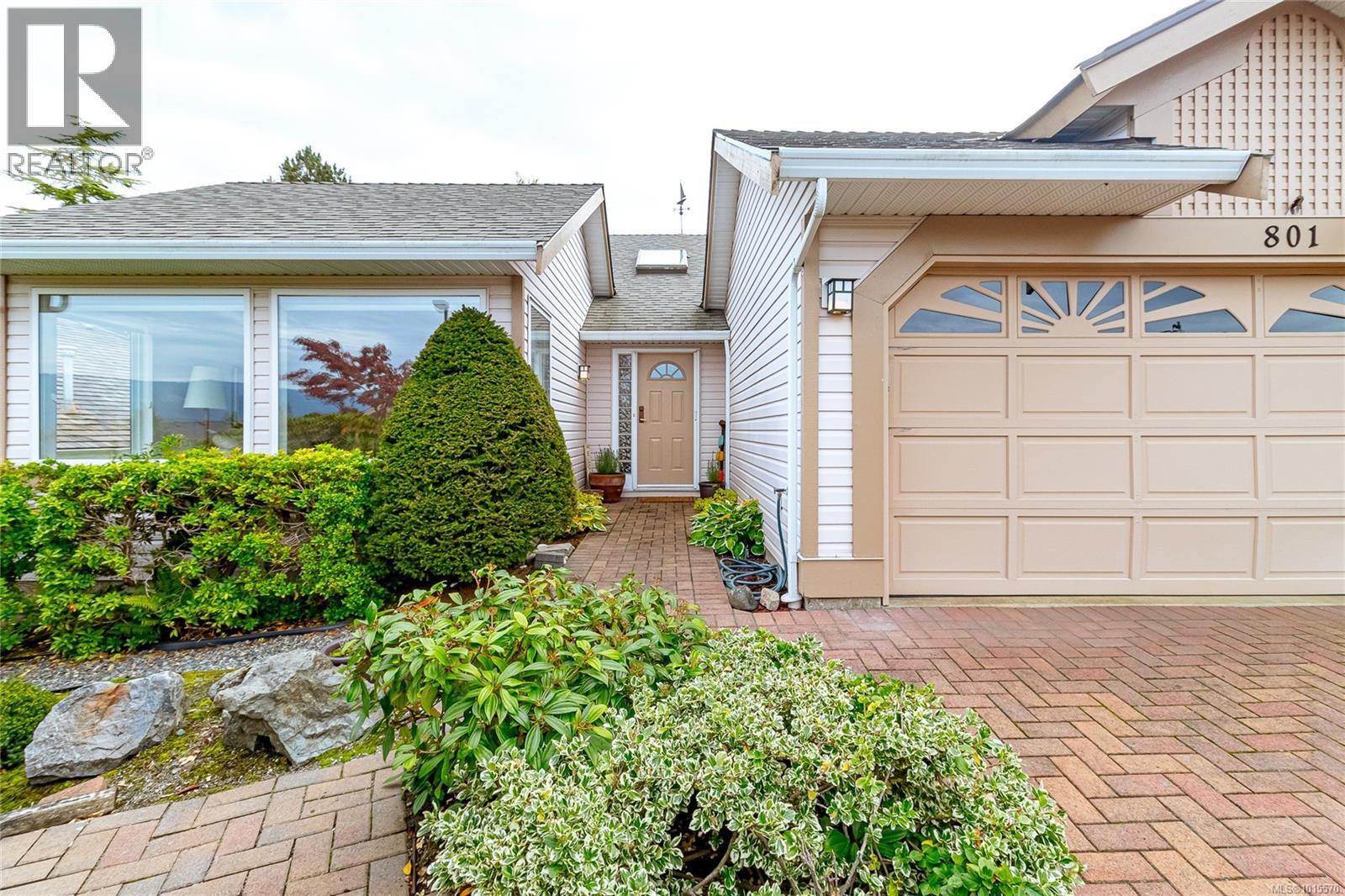  801 Country Club Drive, Cobble Hill