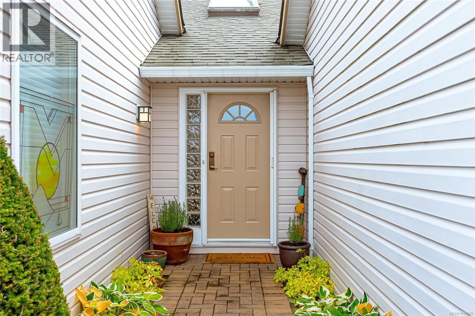  801 Country Club Drive, Cobble Hill