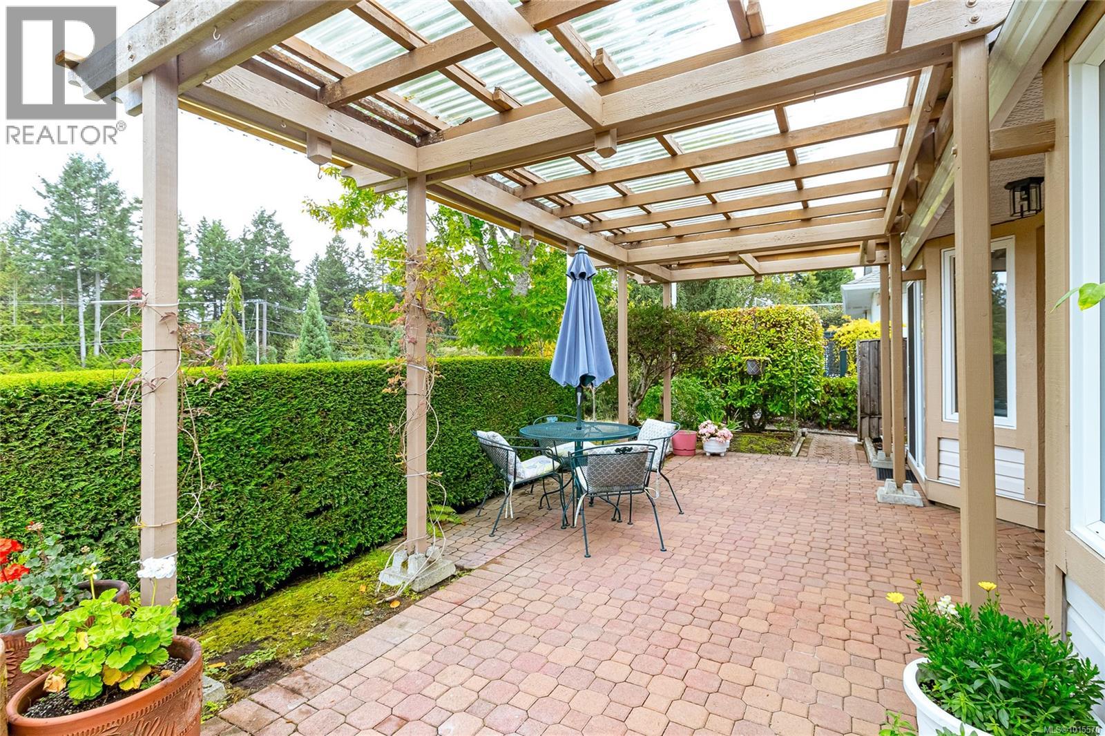  801 Country Club Drive, Cobble Hill