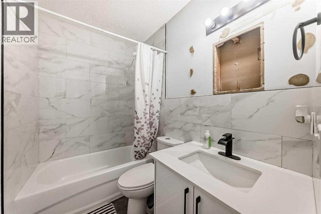 Single Family House for Sale in  Castleglen Road NE Castleridge Calgary 