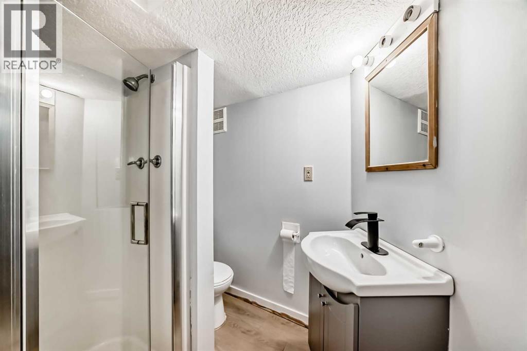 Single Family House for Sale in  Castleglen Road NE Castleridge Calgary 