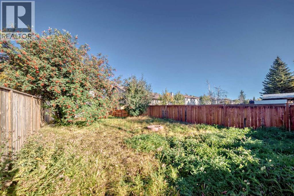 Single Family House for Sale in  Castleglen Road NE Castleridge Calgary 