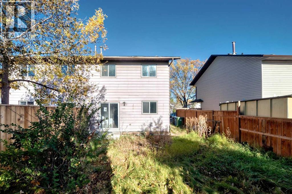 Single Family House for Sale in  Castleglen Road NE Castleridge Calgary 