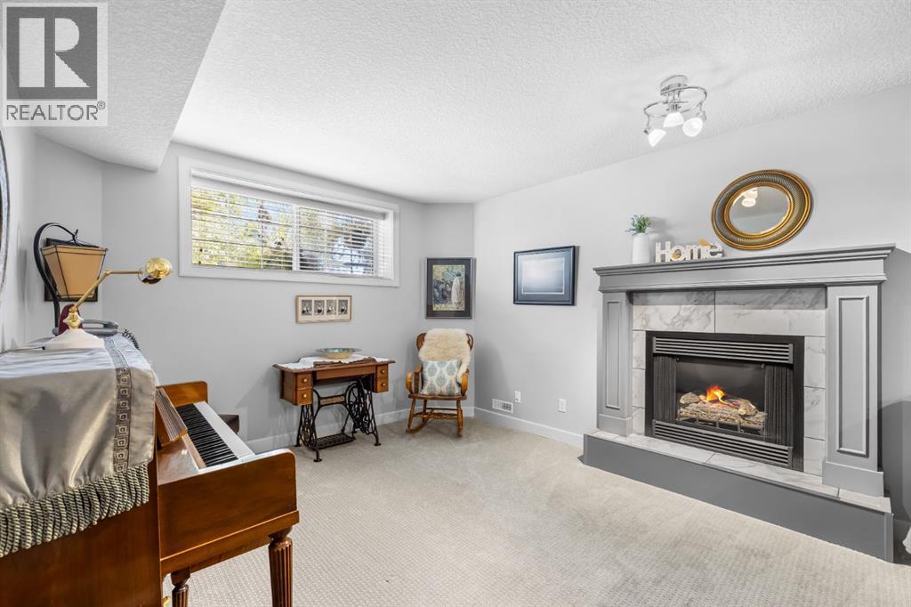 Single Family House Bi-level for Sale in  Harvest Park Road NE Harvest Hills Calgary 