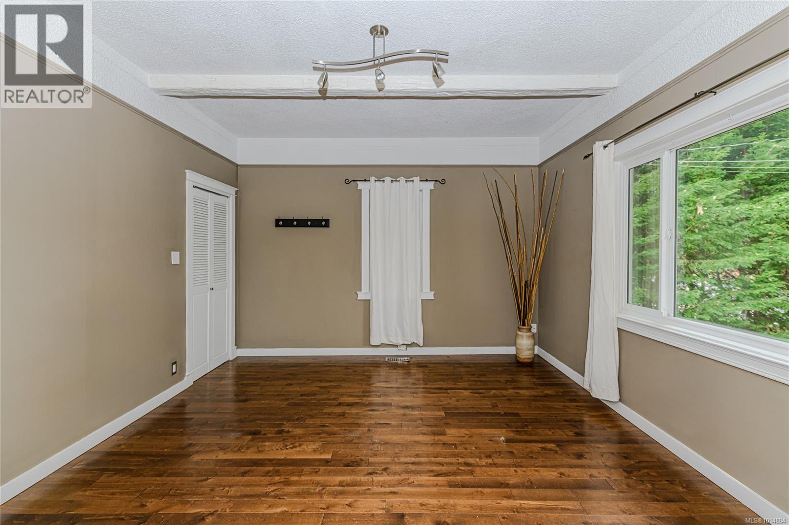  2913 Austin Avenue, Saanich