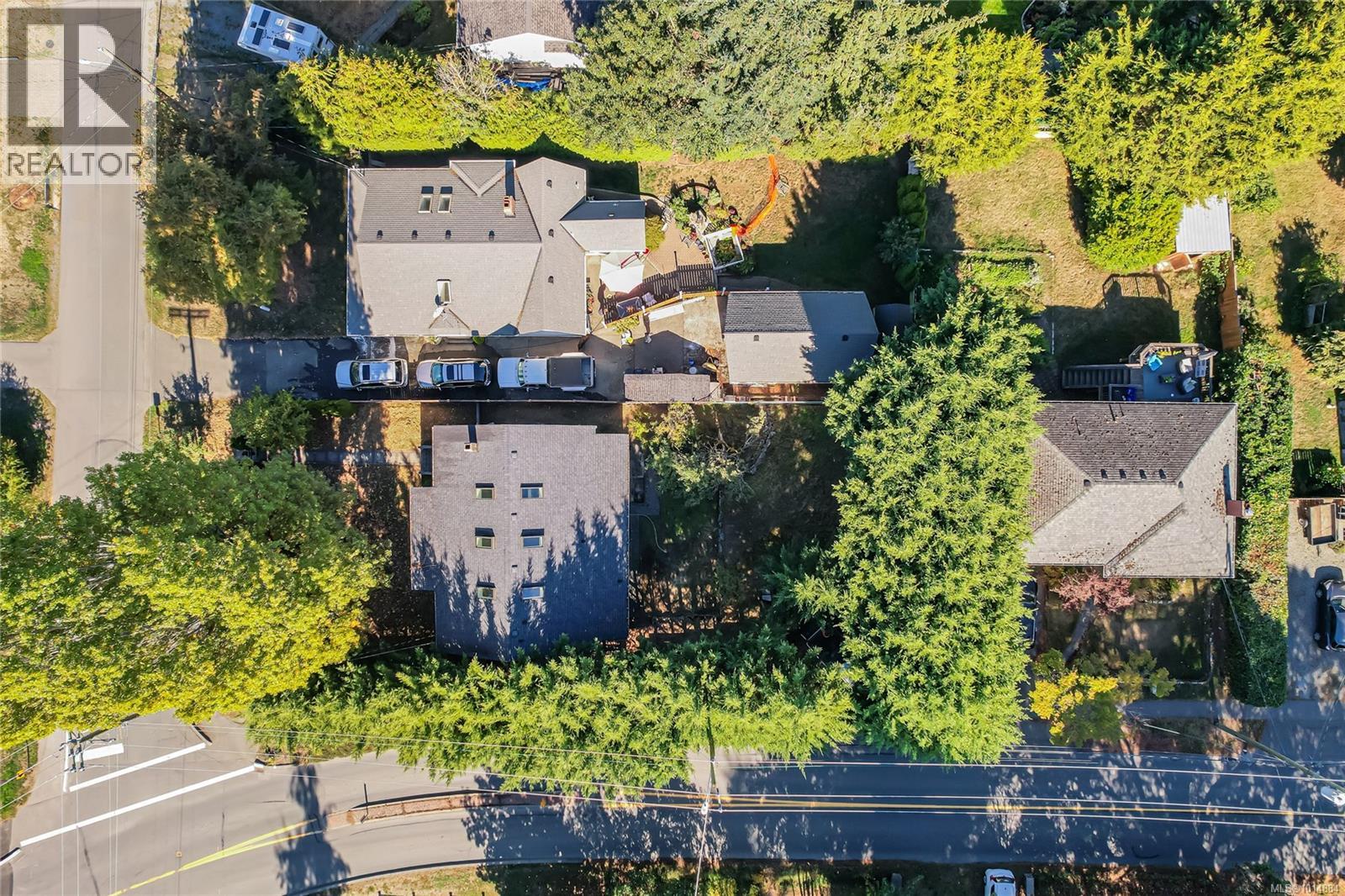  2913 Austin Avenue, Saanich