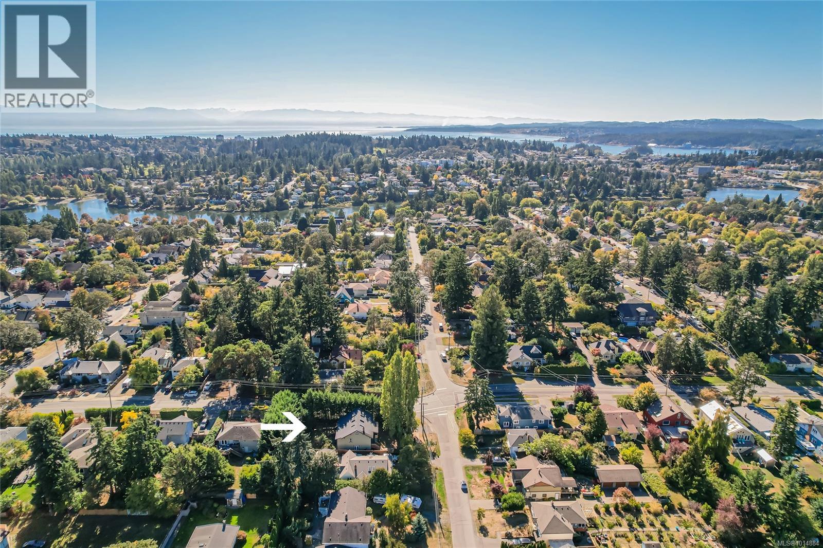  2913 Austin Avenue, Saanich