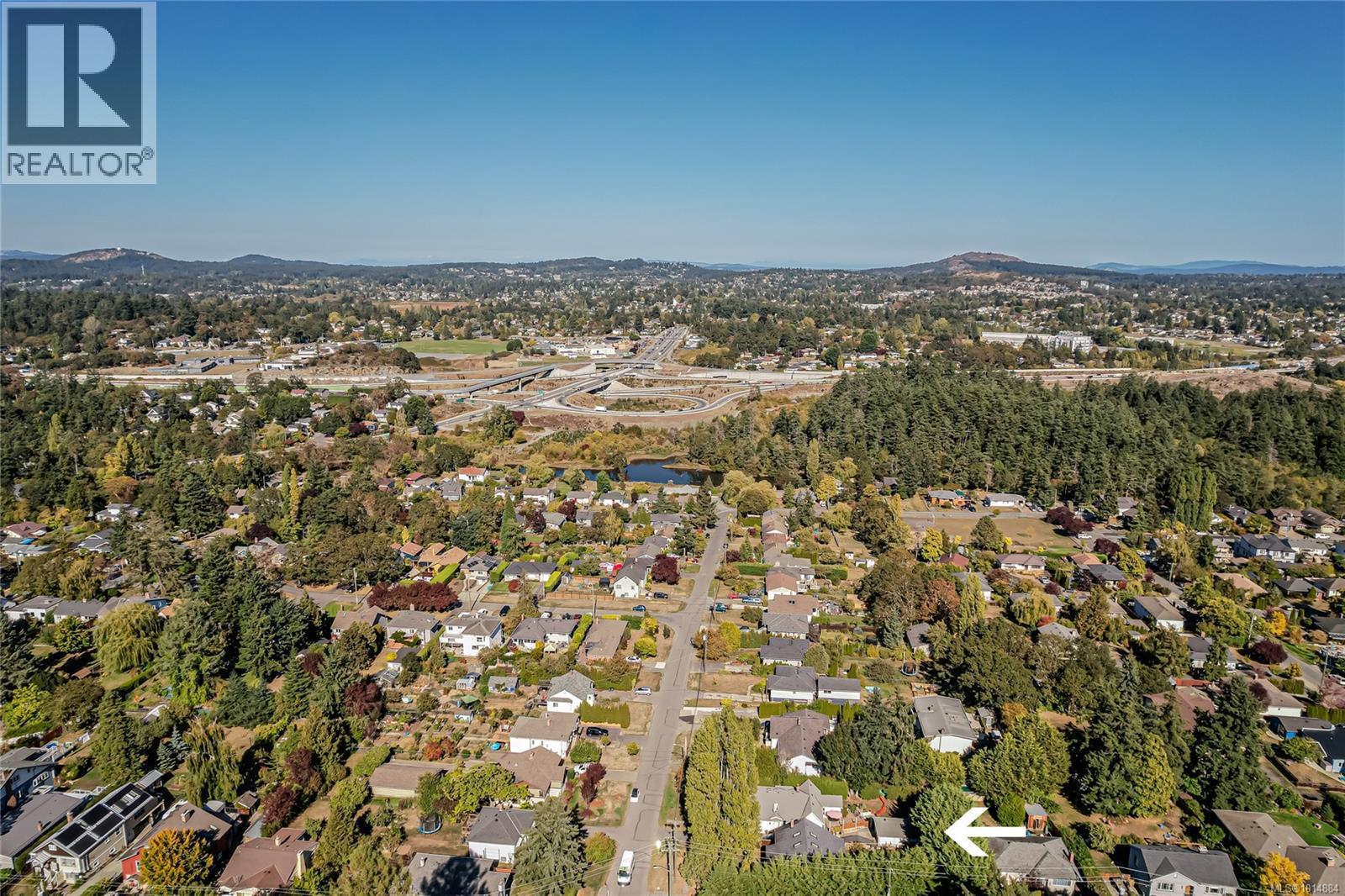  2913 Austin Avenue, Saanich