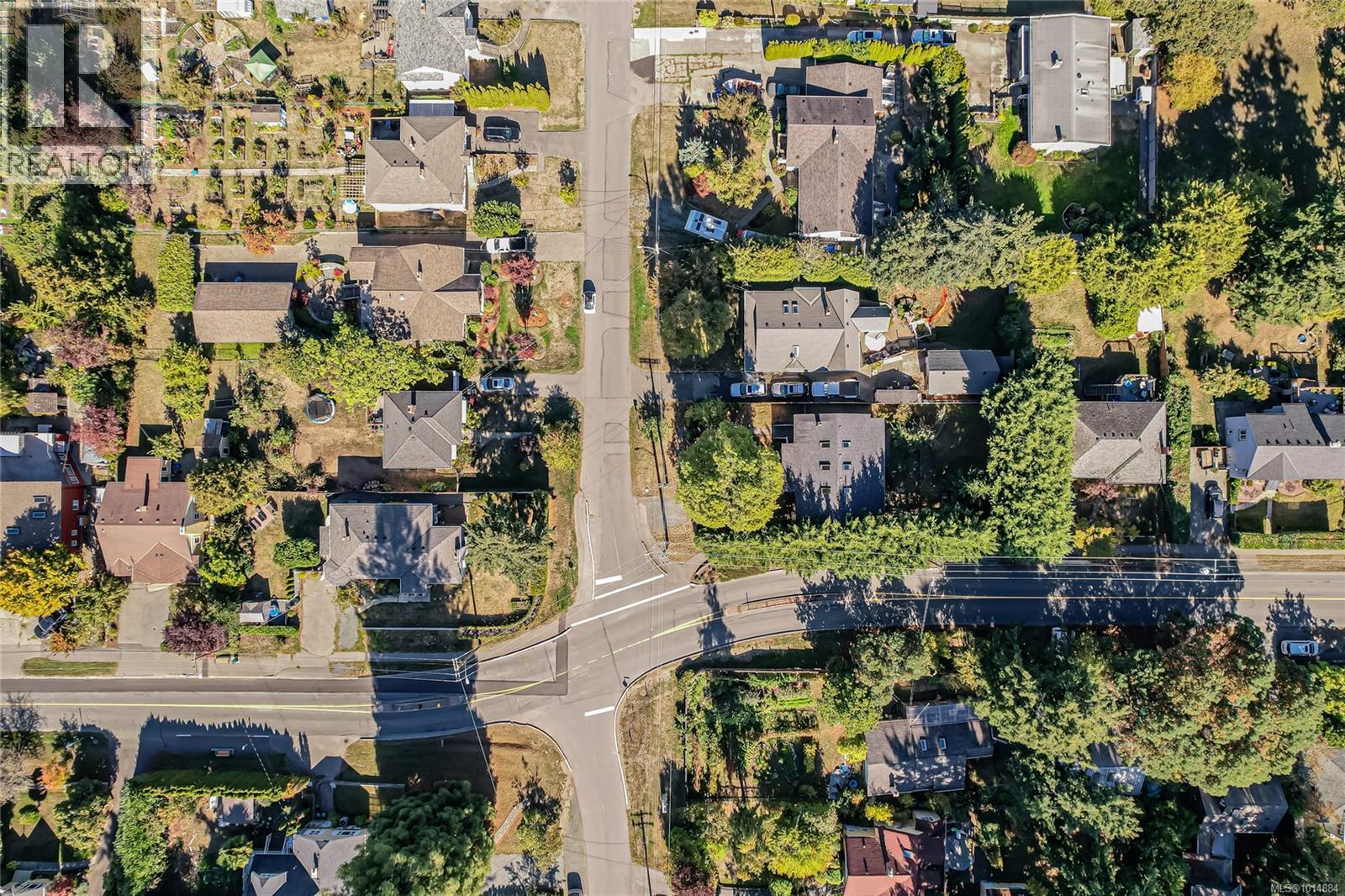  2913 Austin Avenue, Saanich