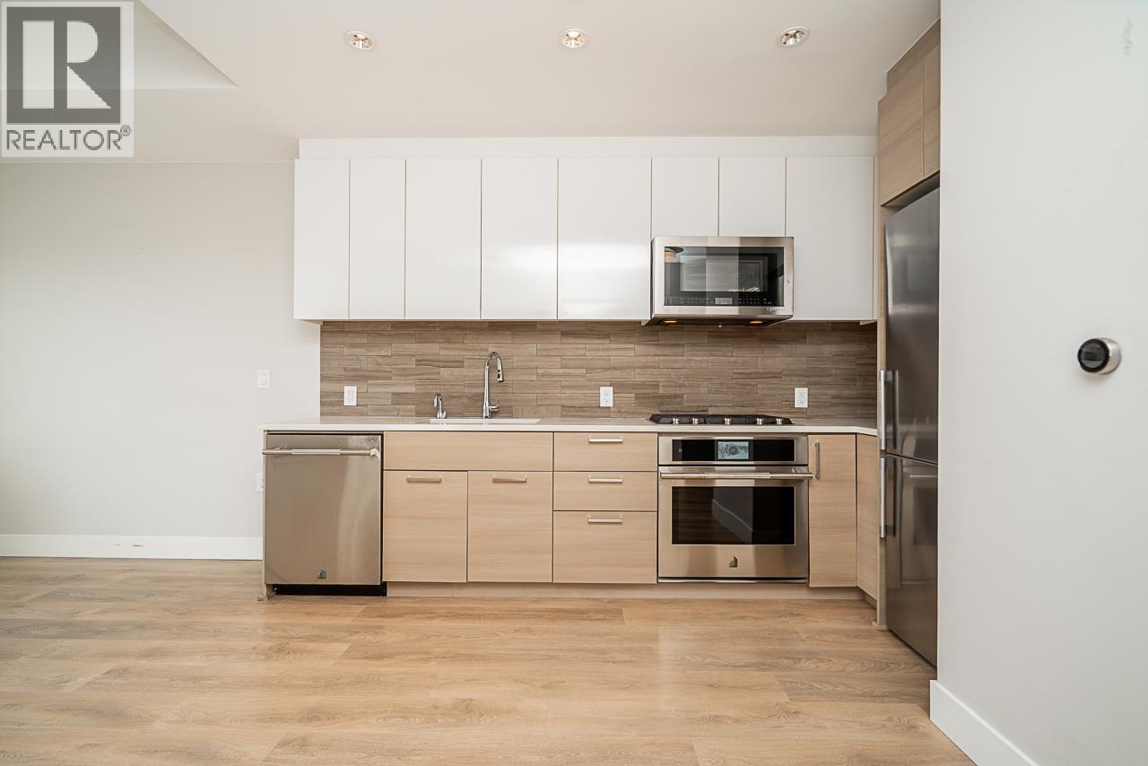 8533 RIVER DISTRICT CROSSING, Vancouver