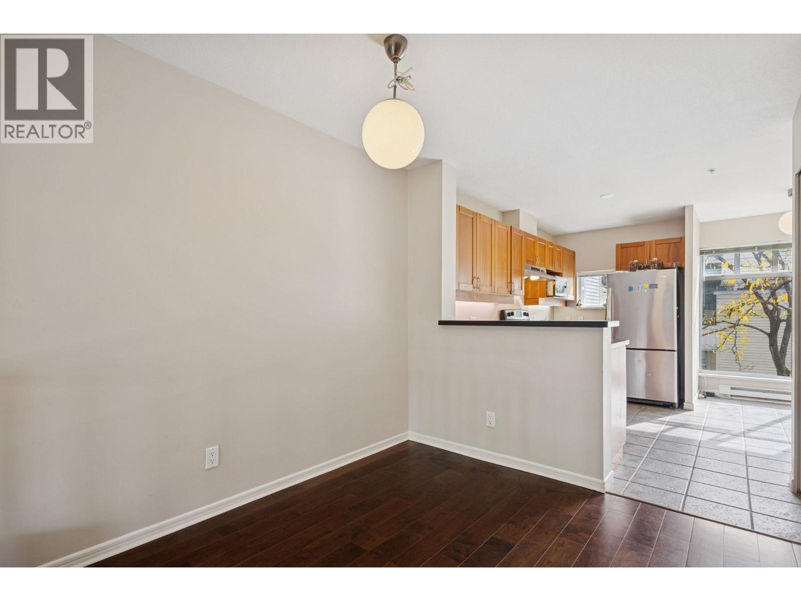 311 3727 W 10TH AVENUE, Vancouver