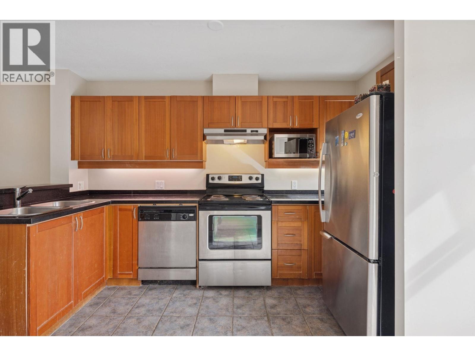311 3727 W 10TH AVENUE, Vancouver