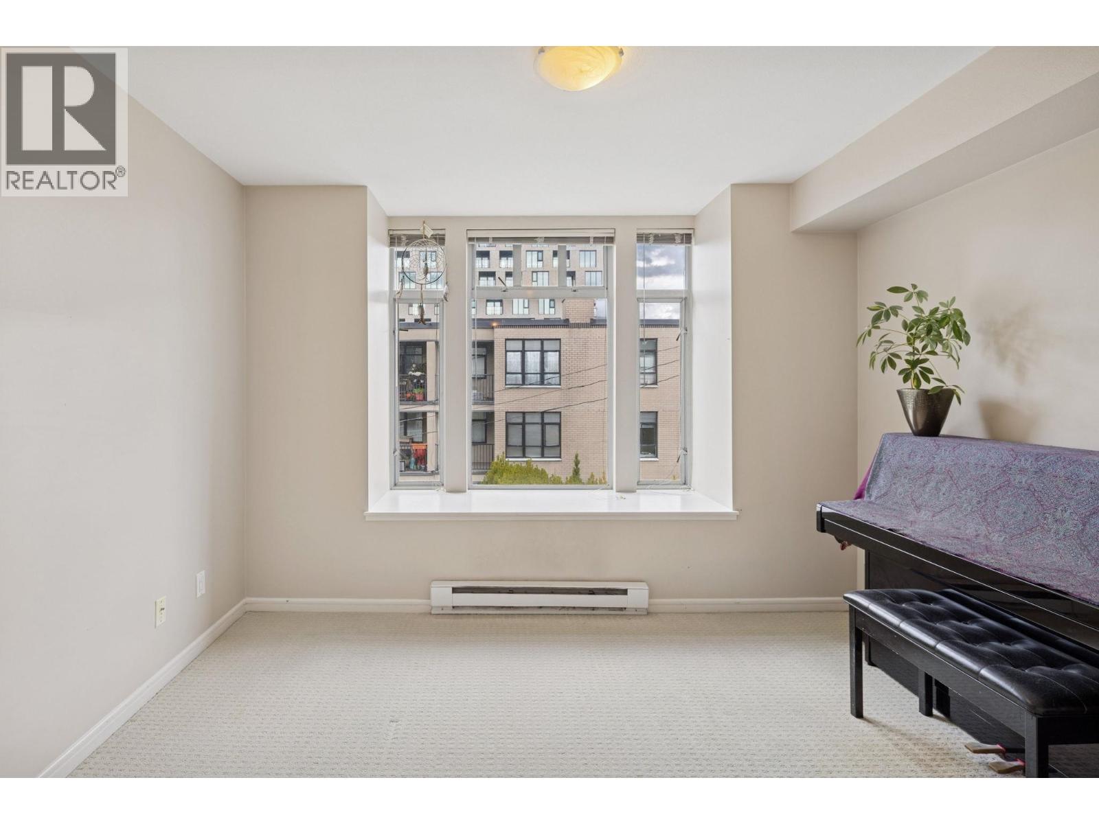 311 3727 W 10TH AVENUE, Vancouver