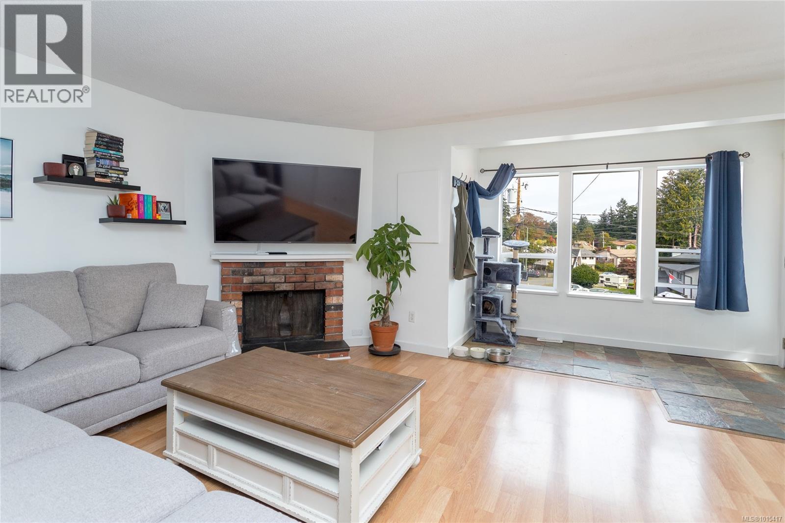  552 Strathdee Place, Colwood