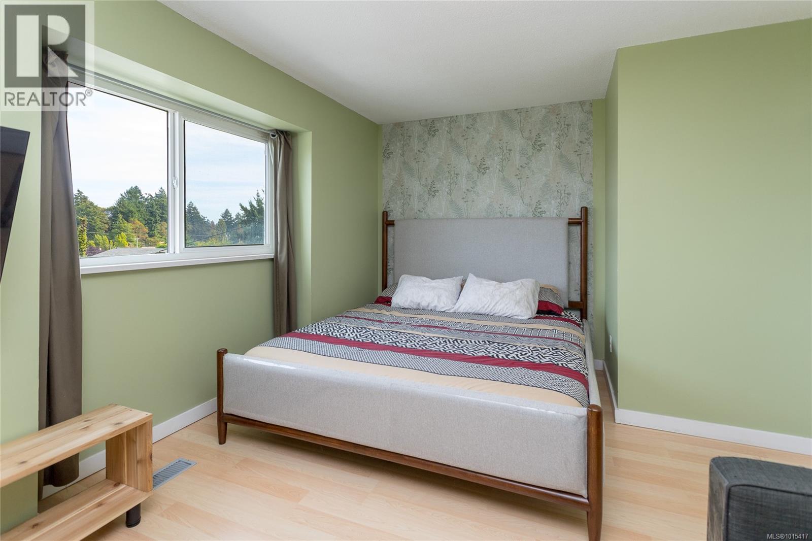  552 Strathdee Place, Colwood
