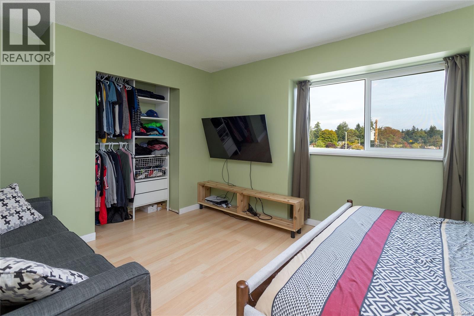  552 Strathdee Place, Colwood