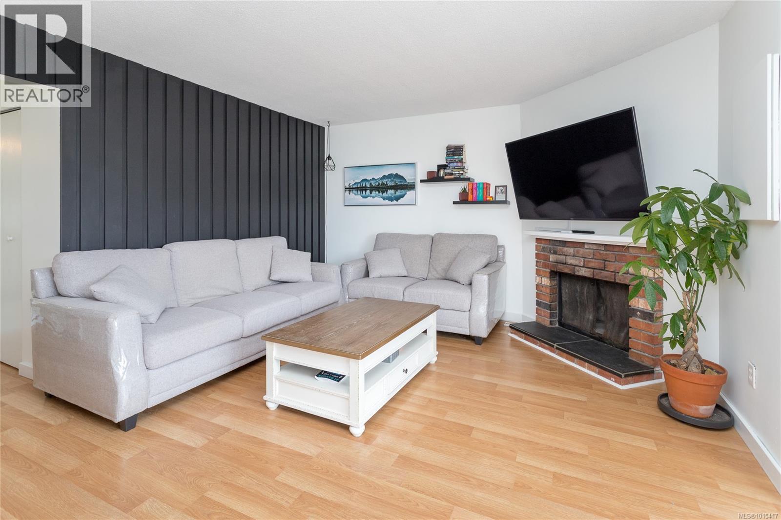  552 Strathdee Place, Colwood