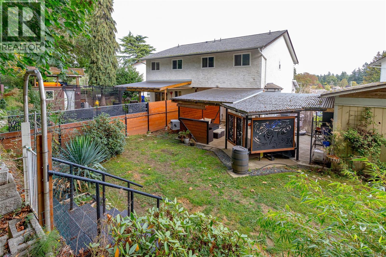  552 Strathdee Place, Colwood