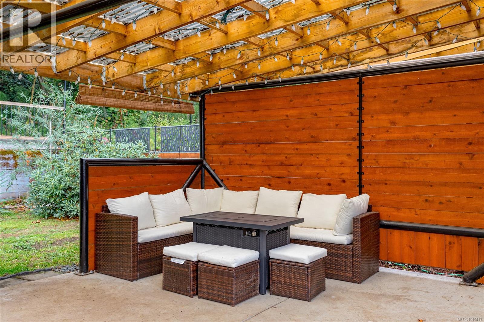  552 Strathdee Place, Colwood