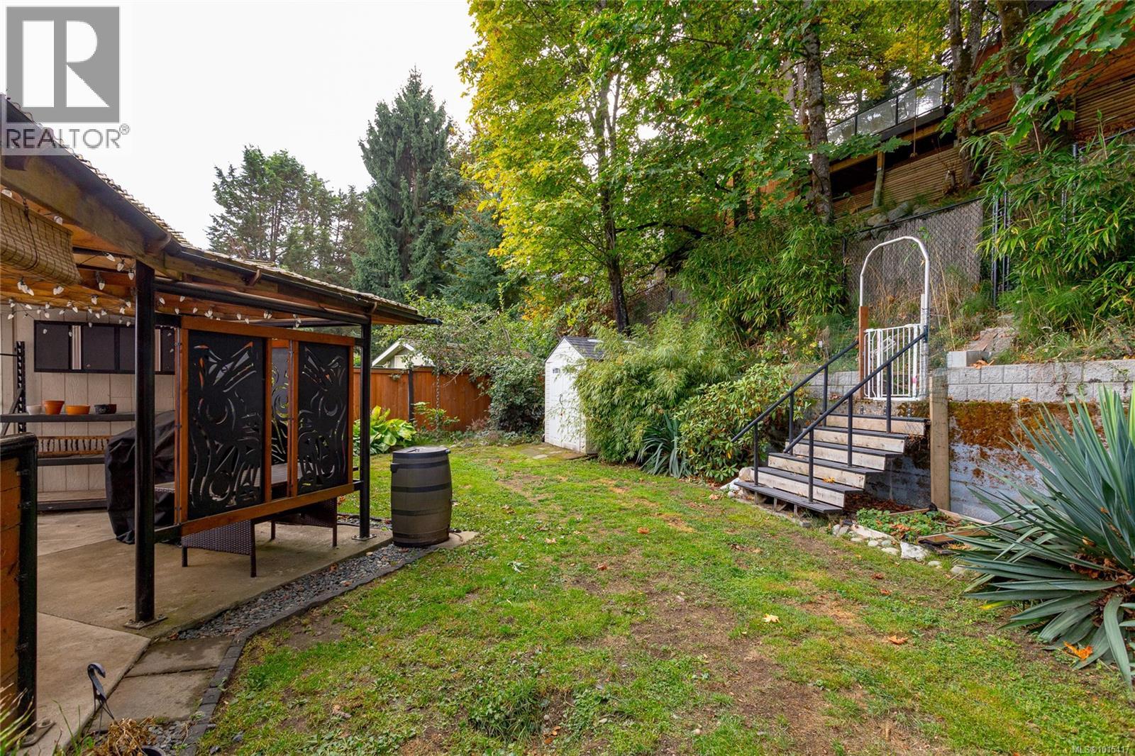  552 Strathdee Place, Colwood