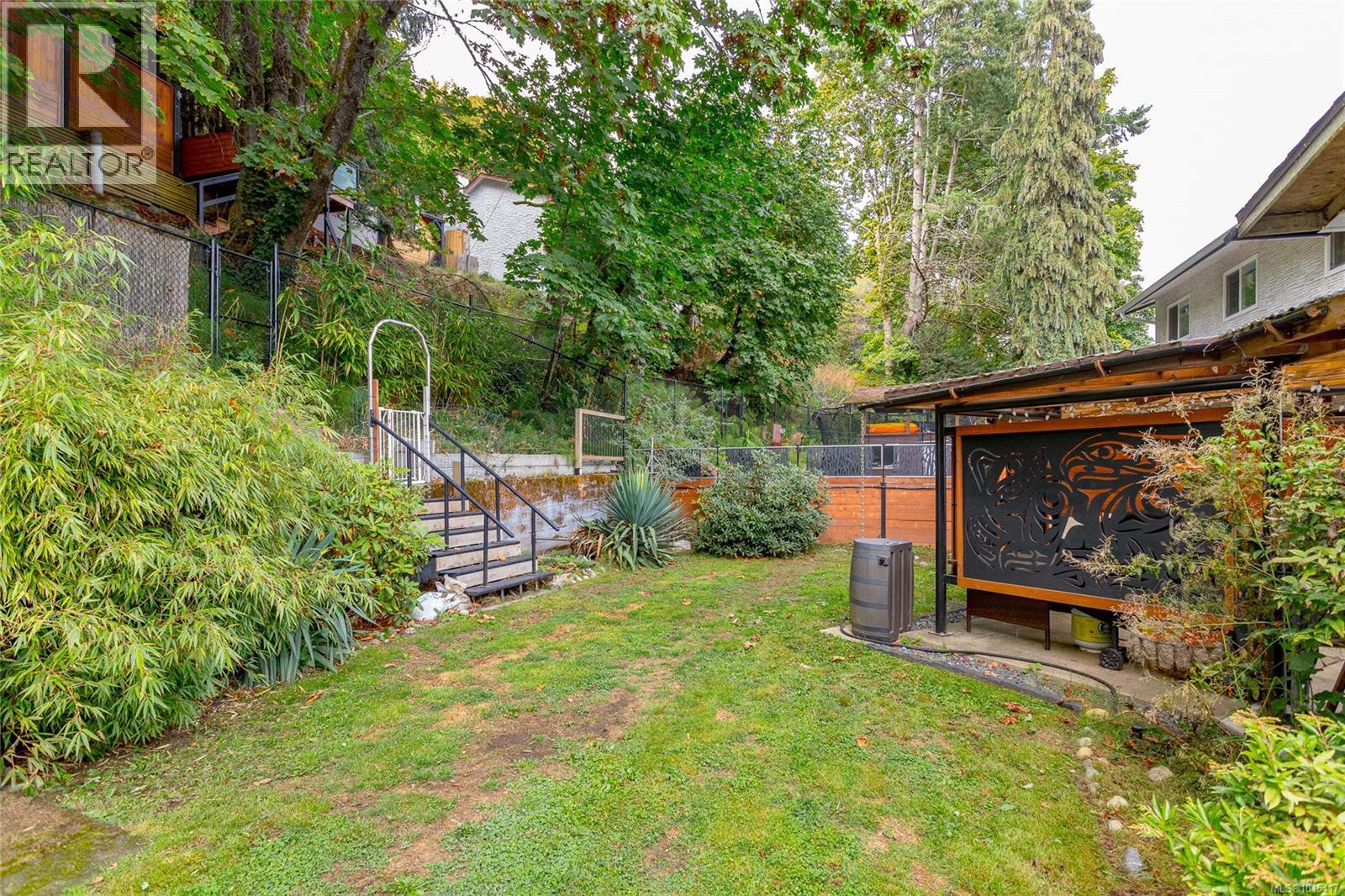  552 Strathdee Place, Colwood