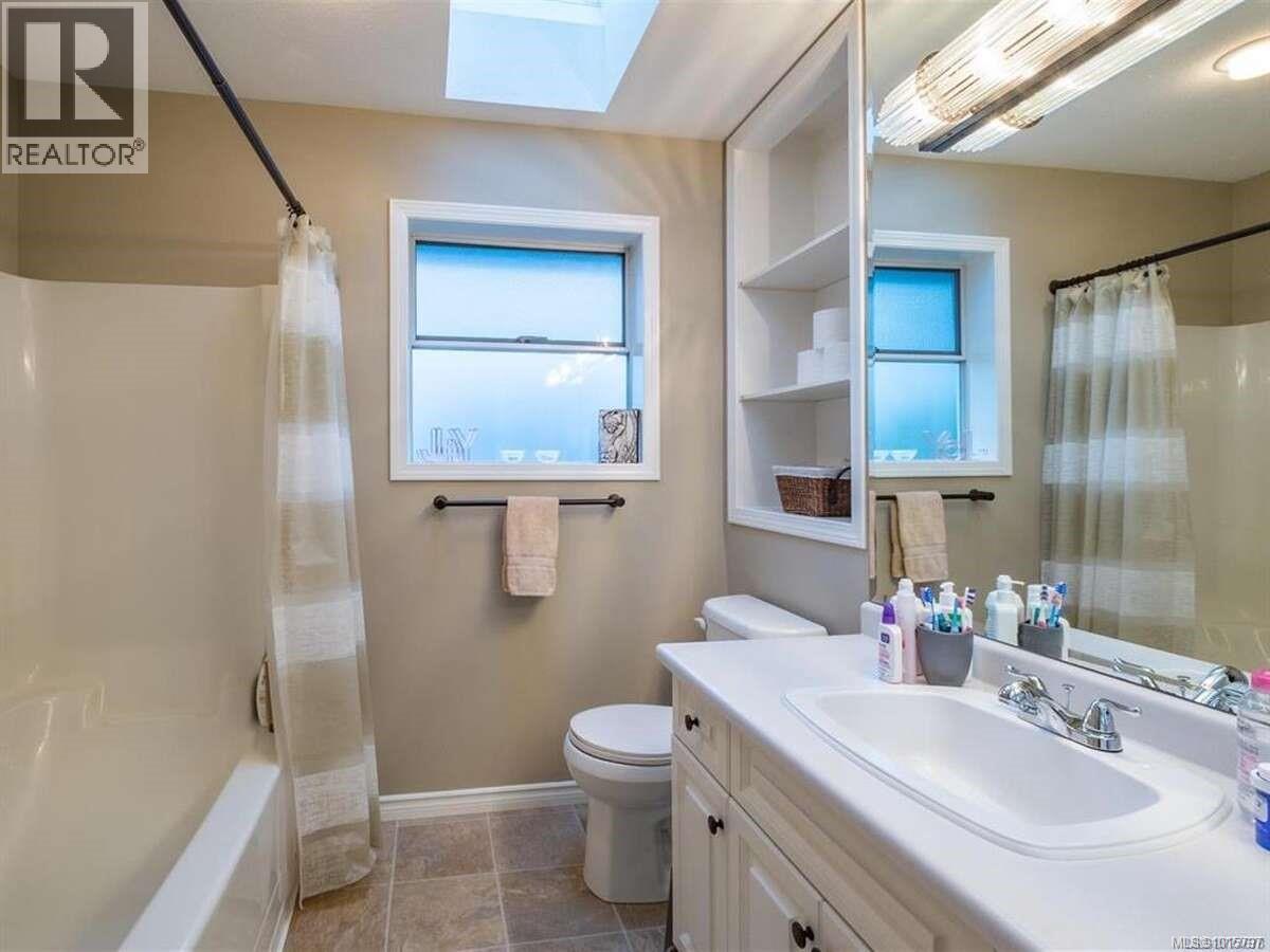 5826 Cutter Pl, Nanaimo