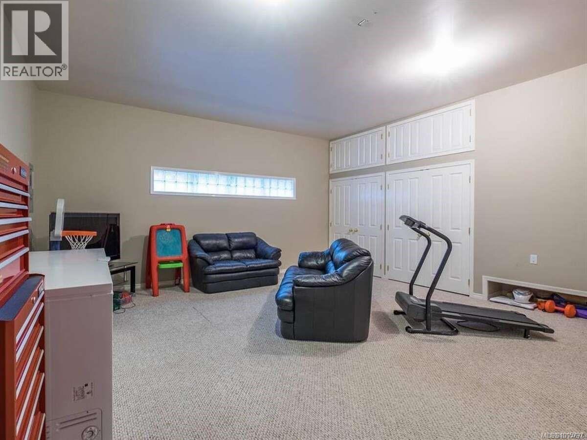 5826 Cutter Pl, Nanaimo