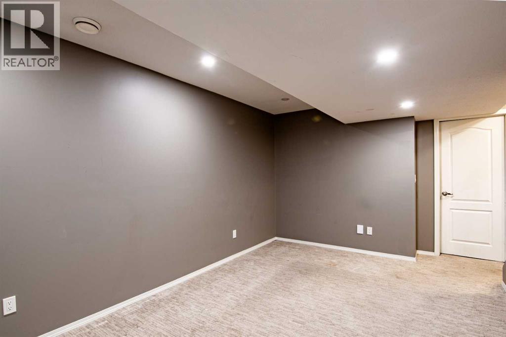 30 Carleton Avenue, Red Deer