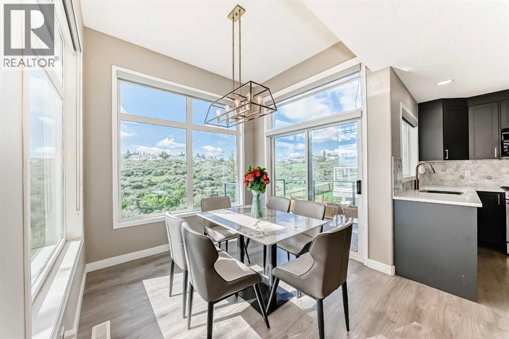 Single Family House for Sale in  Edgeridge Circle NW Edgemont Calgary 