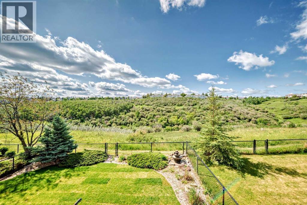 Single Family House for Sale in  Edgeridge Circle NW Edgemont Calgary 