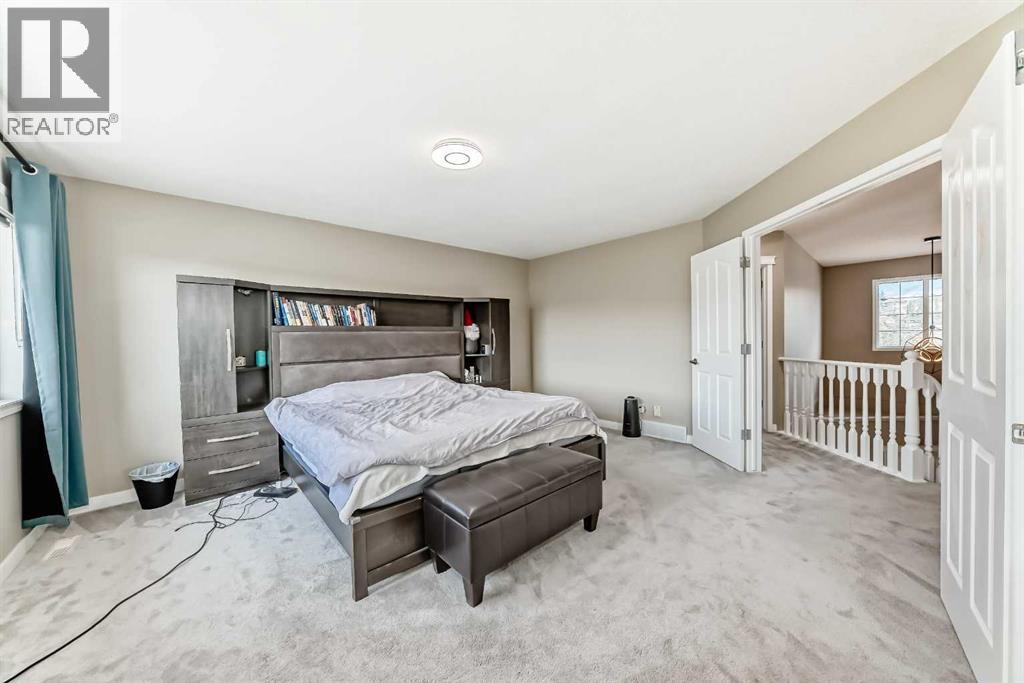 Single Family House for Sale in  Edgeridge Circle NW Edgemont Calgary 