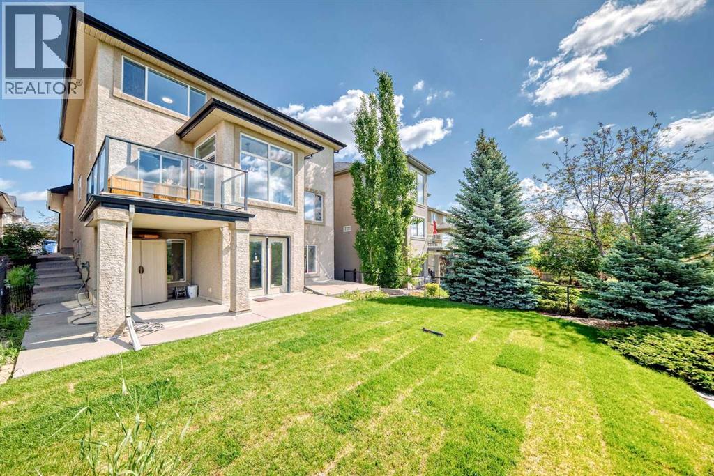 Single Family House for Sale in  Edgeridge Circle NW Edgemont Calgary 