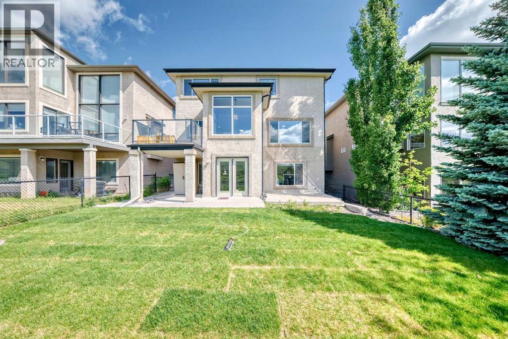 Single Family House for Sale in  Edgeridge Circle NW Edgemont Calgary 