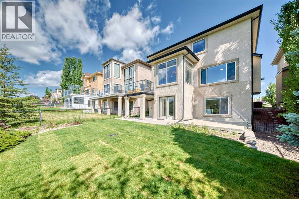 Single Family House for Sale in  Edgeridge Circle NW Edgemont Calgary 