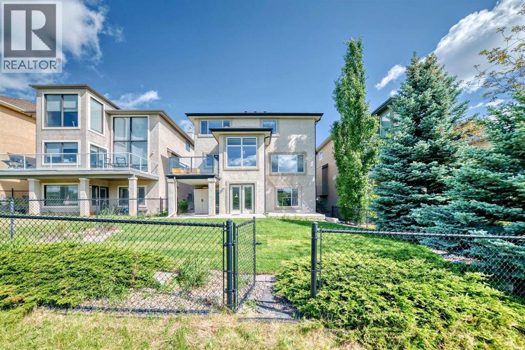 Single Family House for Sale in  Edgeridge Circle NW Edgemont Calgary 