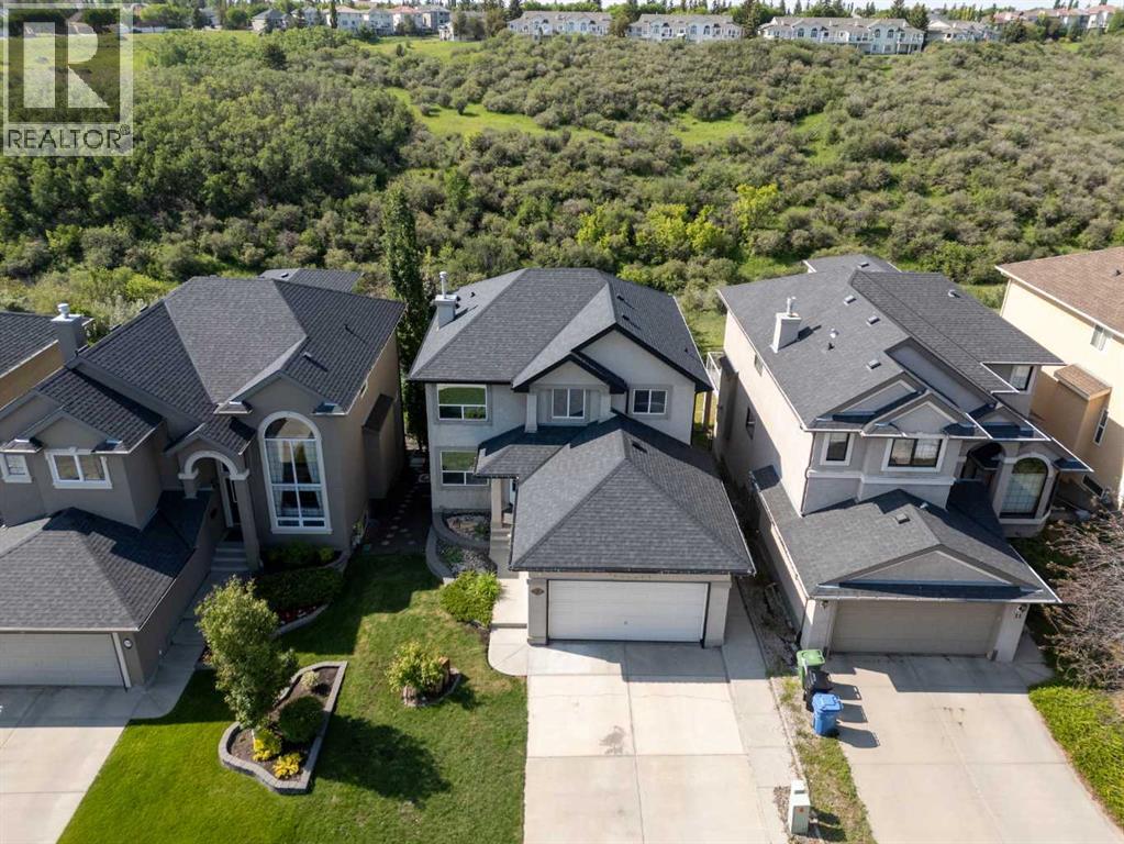 Single Family House for Sale in  Edgeridge Circle NW Edgemont Calgary 