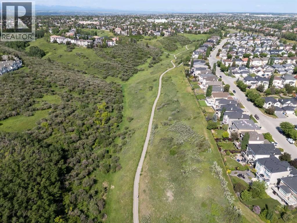 Single Family House for Sale in  Edgeridge Circle NW Edgemont Calgary 