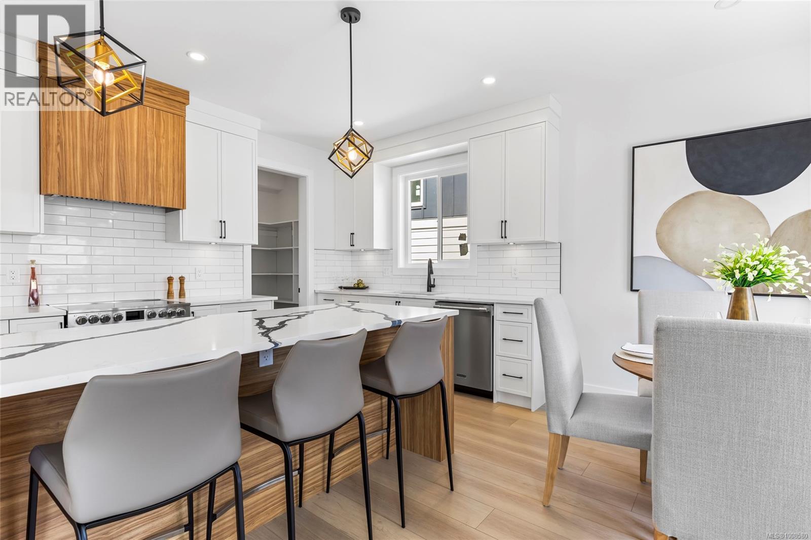  2339 Swallow Place, Langford